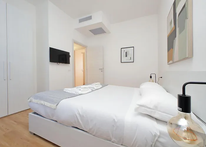 4bnb - Baldo Degli Ubaldi Big